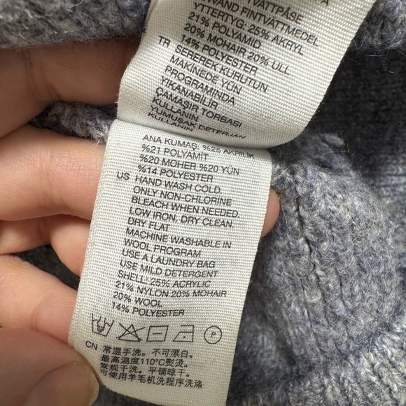 & Other Stories Oversized Cozy Turtleneck Sweater - Picture 6 of 8